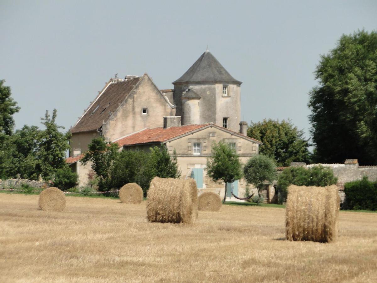Gite Du Chateau De Pernan Avy Zewnętrze zdjęcie