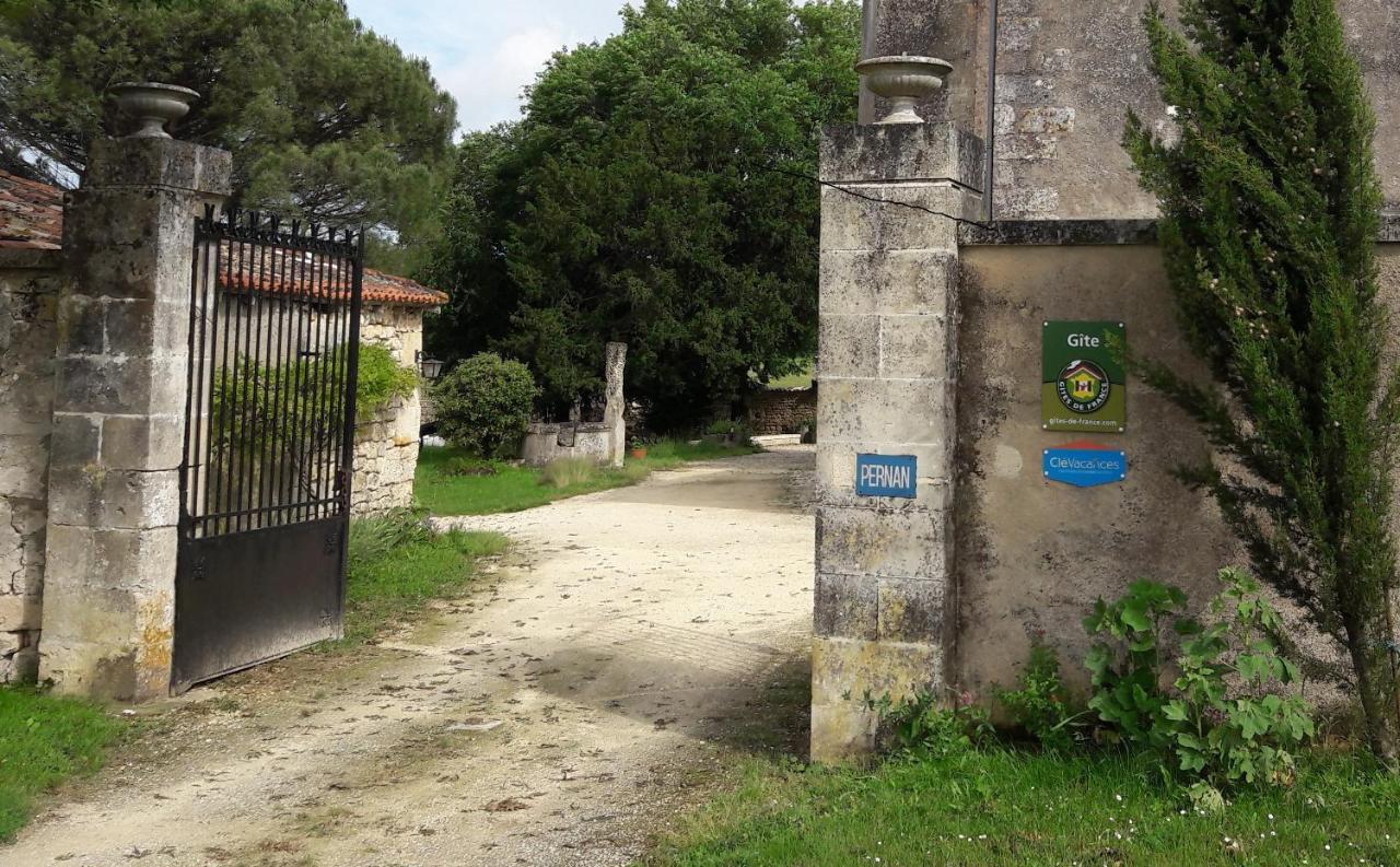 Gite Du Chateau De Pernan Avy Zewnętrze zdjęcie